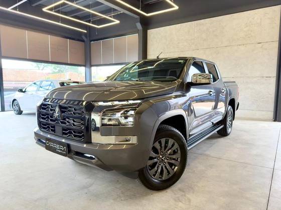 MITSUBISHI TRITON 2.4 BITURBO DIESEL CD HPE 4X4 AUTOMÁTICO